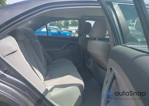 2008 Toyota Camry Hybrid z USA, uszkodzony, nr VIN 4T1BB46K08U048410